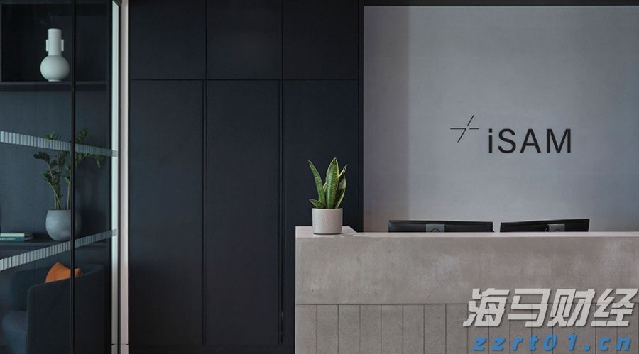 一客车利用粤澳两地牌藏匿走私燕窝被拱北海关查获