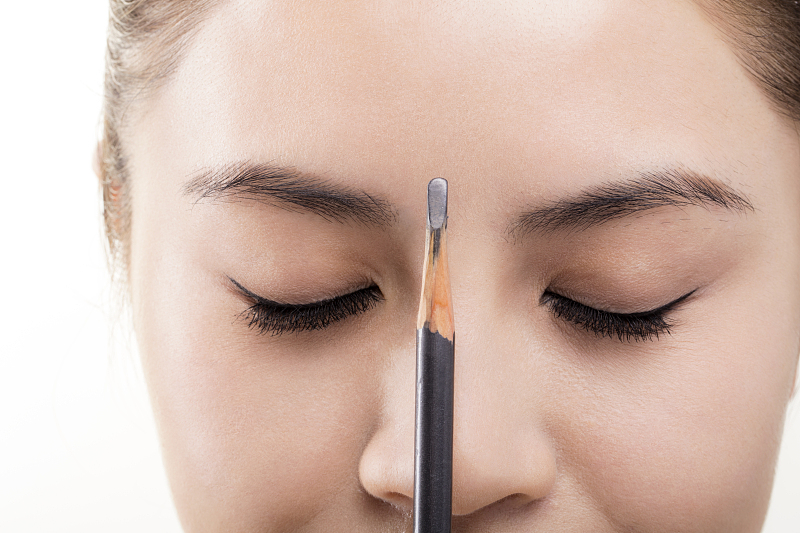 强化路灯维护 护航赶考路